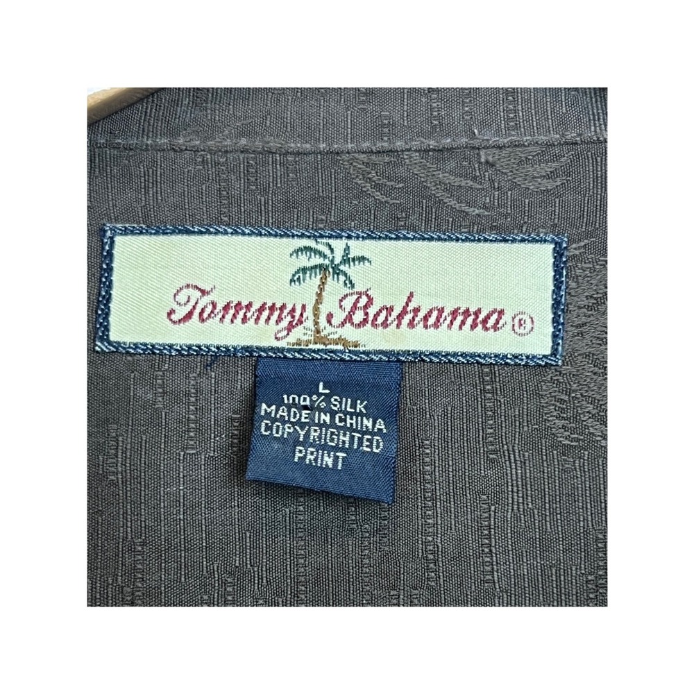 Vintage Tommy Bahama Button Up Mens L Brown Silk Pineapple Embroidered Shirt G01 - Picture 3 of 13